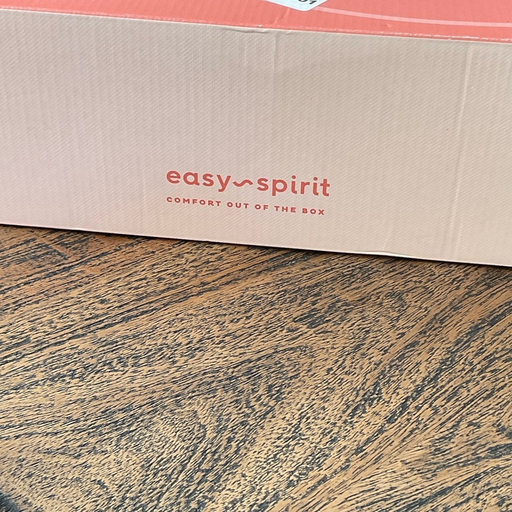Easy Spirit Women’s Navy Loafers - Picture 2 of 3